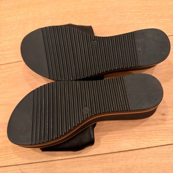 Priccila Water Resistant Wedge Sandal (Women) - Picture 6 of 11